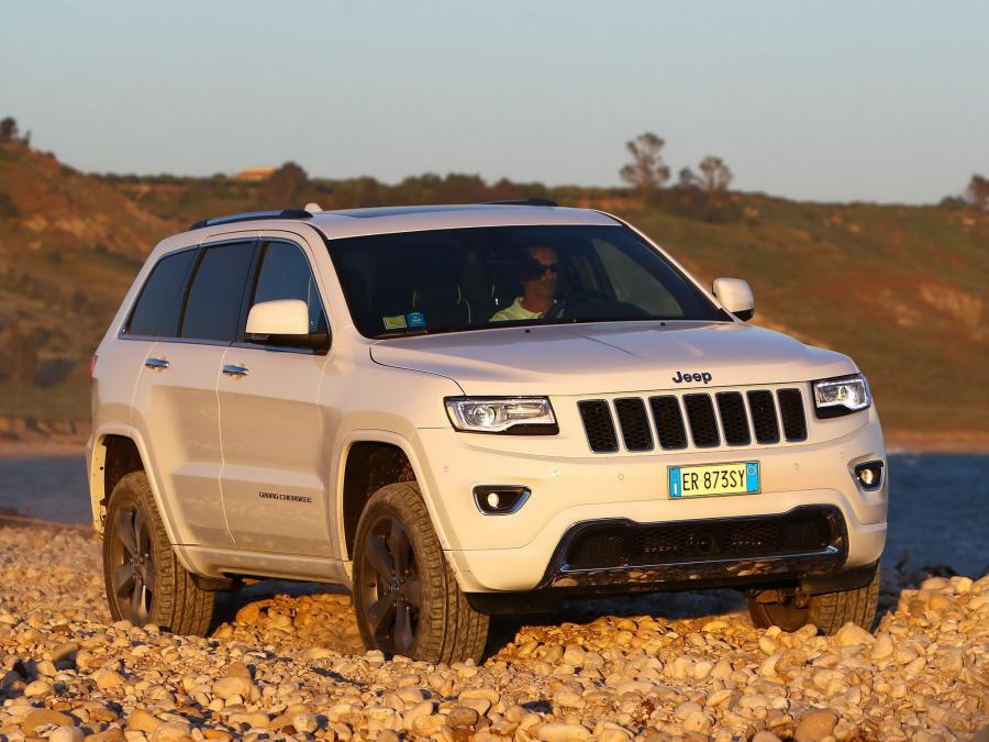  Jeep Grand Cherokee Overland 2013 года  (EU) (фото 10 из 16)